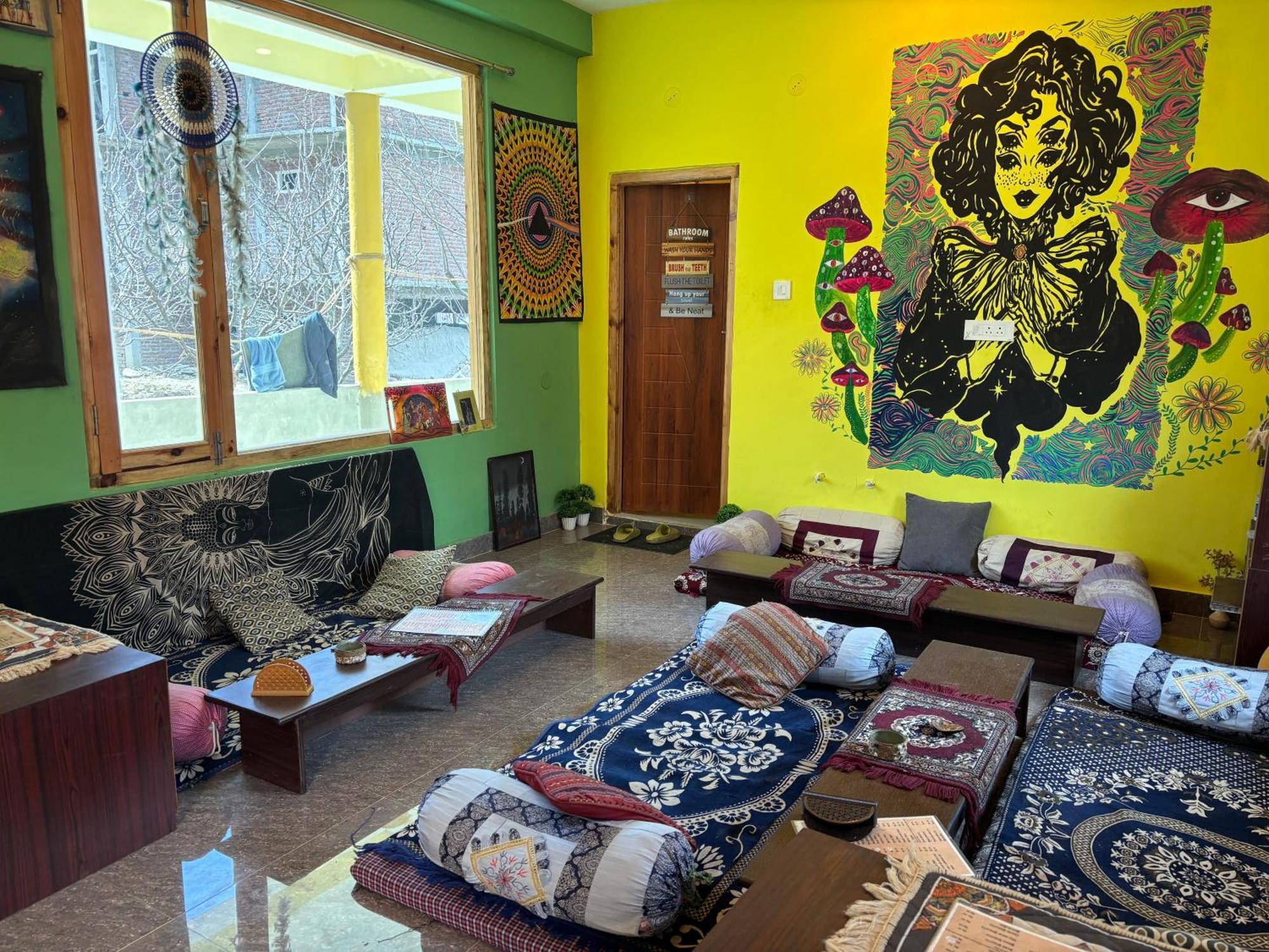 Shalom Guesthouse And Cafe Kalgha Exterior foto